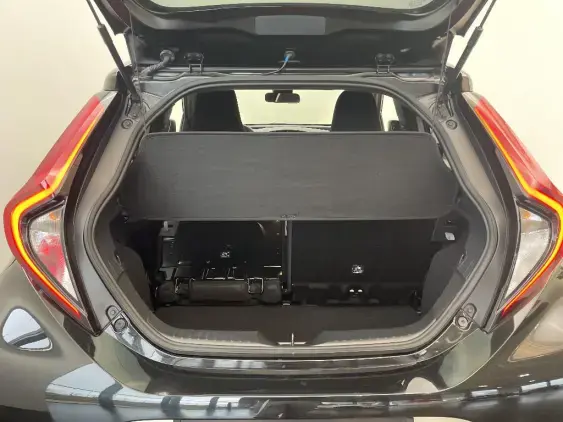 TOYOTA AYGO X - voiture d'occasion - Photo 16