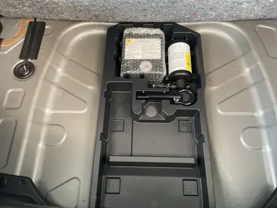 TOYOTA AYGO X - voiture d'occasion - Photo 17