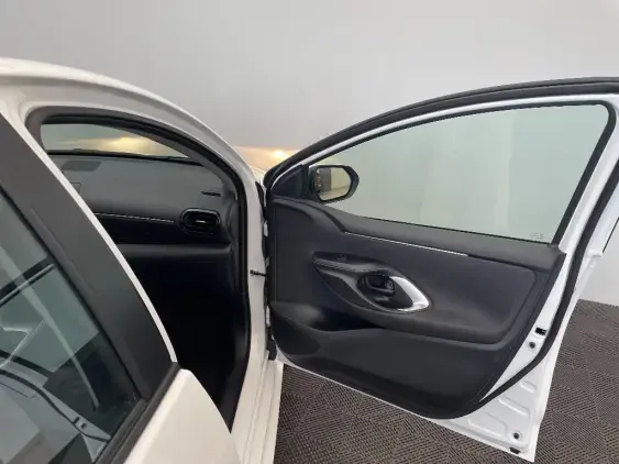 TOYOTA YARIS IV - voiture d'occasion - Photo 20