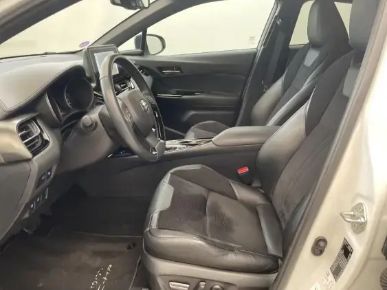 TOYOTA C-HR - voiture d'occasion - Photo 18