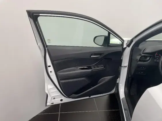 TOYOTA C-HR - voiture d'occasion - Photo 19