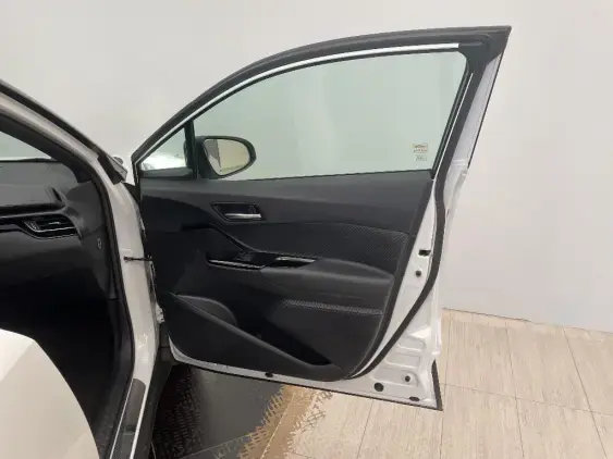 TOYOTA C-HR - voiture d'occasion - Photo 20