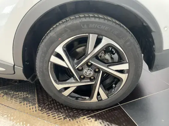 TOYOTA C-HR - voiture d'occasion - Photo 24