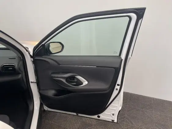 TOYOTA YARIS CROSS I - voiture d'occasion - Photo 20