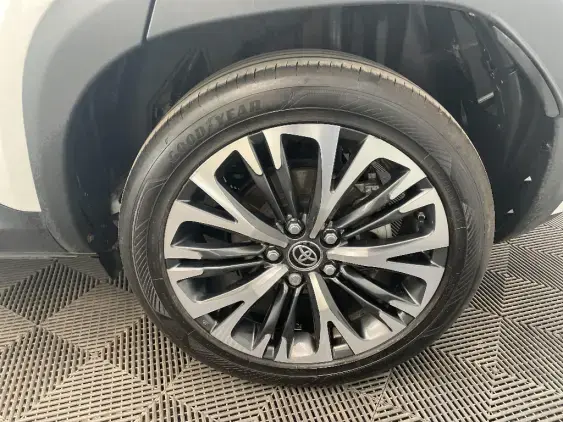 TOYOTA YARIS CROSS I - voiture d'occasion - Photo 24