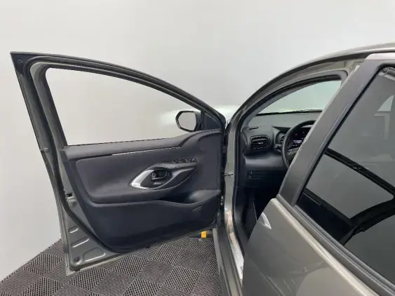 TOYOTA YARIS IV - voiture d'occasion - Photo 19