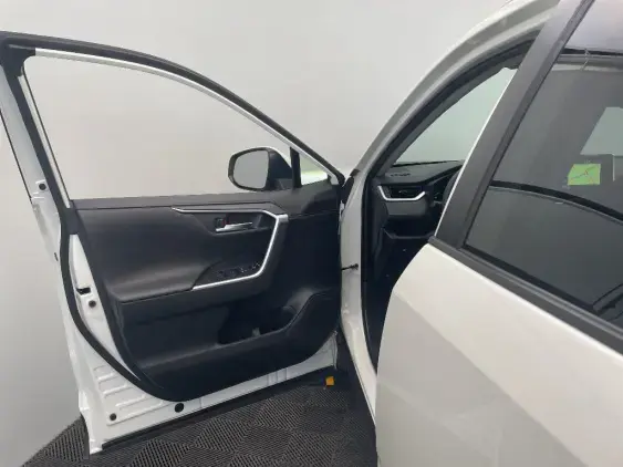 TOYOTA RAV4 V - voiture d'occasion - Photo 19