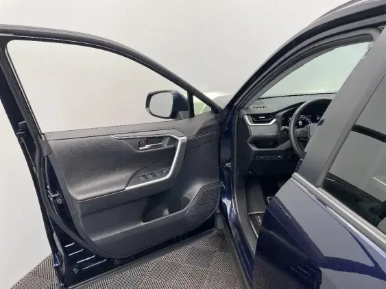 TOYOTA RAV4 V - voiture d'occasion - Photo 19