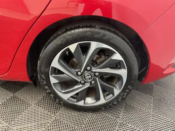 TOYOTA AURIS II - voiture d'occasion - Photo 24