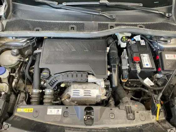 PEUGEOT 2008 II - voiture d'occasion - Photo 21