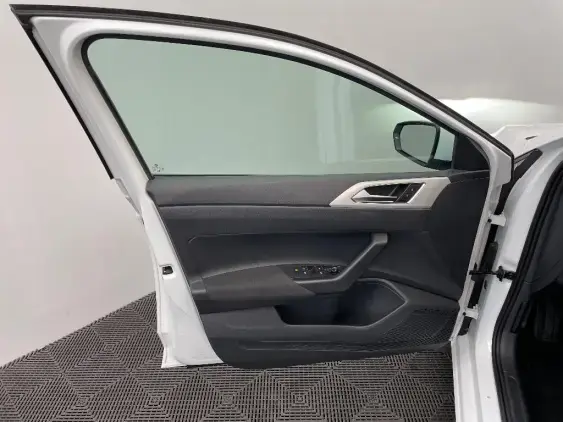 VOLKSWAGEN POLO VI - voiture d'occasion - Photo 19