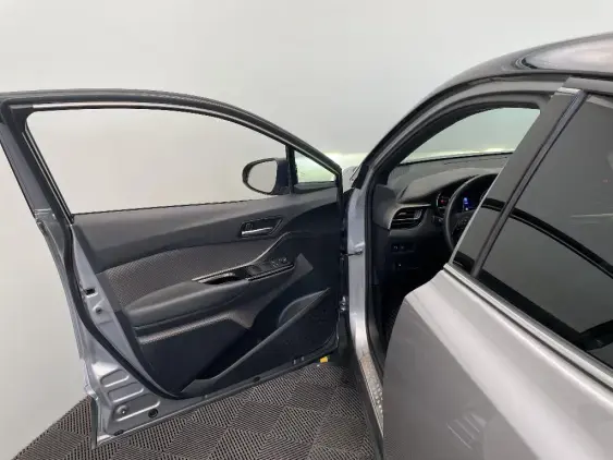 TOYOTA C-HR - voiture d'occasion - Photo 19