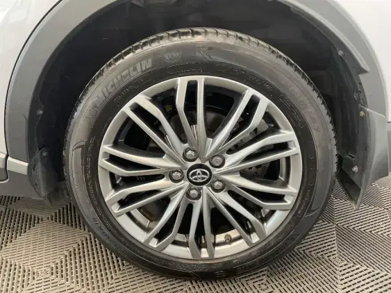 TOYOTA C-HR - voiture d'occasion - Photo 24