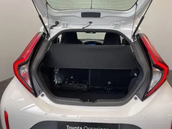 TOYOTA AYGO X - voiture d'occasion - Photo 16