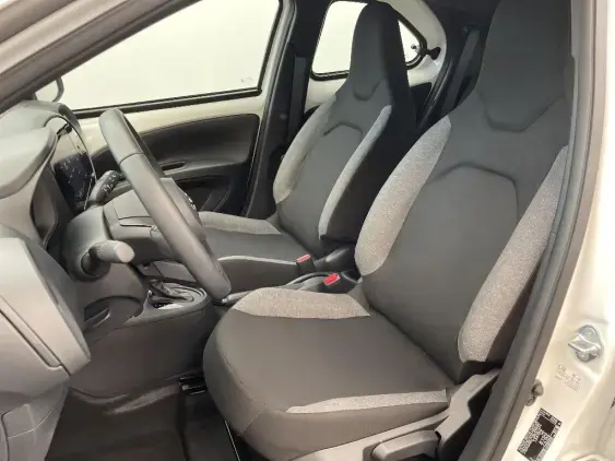 TOYOTA AYGO X - voiture d'occasion - Photo 18