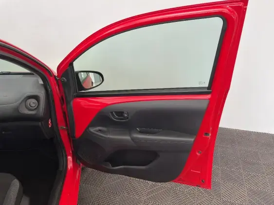 TOYOTA AYGO II - voiture d'occasion - Photo 20