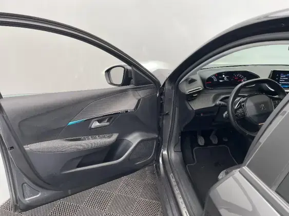 PEUGEOT 208 II - voiture d'occasion - Photo 19
