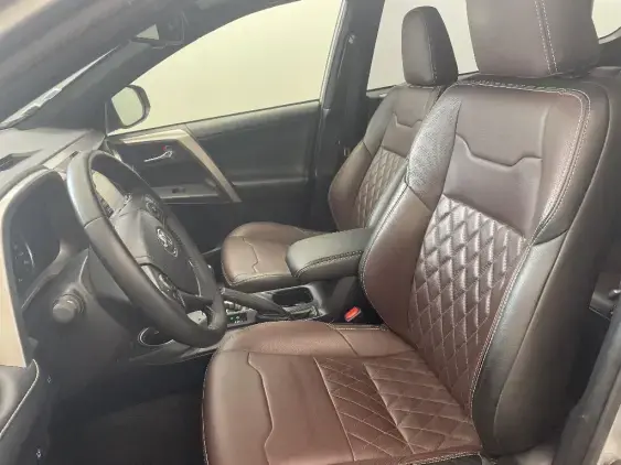 TOYOTA RAV4 V - voiture d'occasion - Photo 18