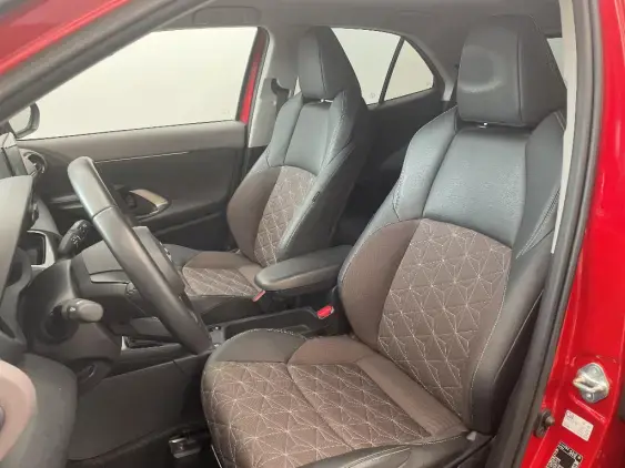 TOYOTA YARIS CROSS I - voiture d'occasion - Photo 18