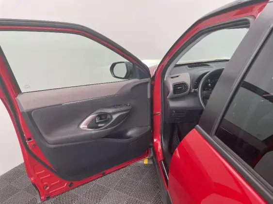 TOYOTA YARIS CROSS I - voiture d'occasion - Photo 19