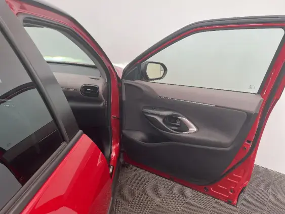 TOYOTA YARIS CROSS I - voiture d'occasion - Photo 20