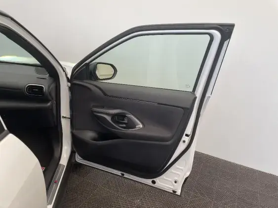 TOYOTA YARIS CROSS I - voiture d'occasion - Photo 19