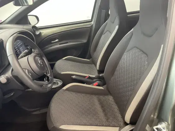 TOYOTA AYGO X - voiture d'occasion - Photo 18