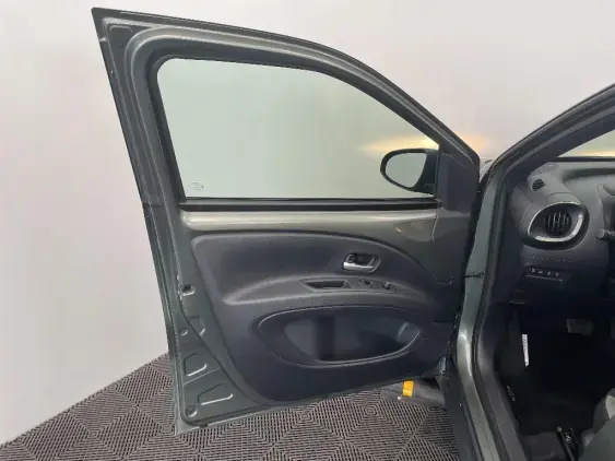 TOYOTA AYGO X - voiture d'occasion - Photo 19