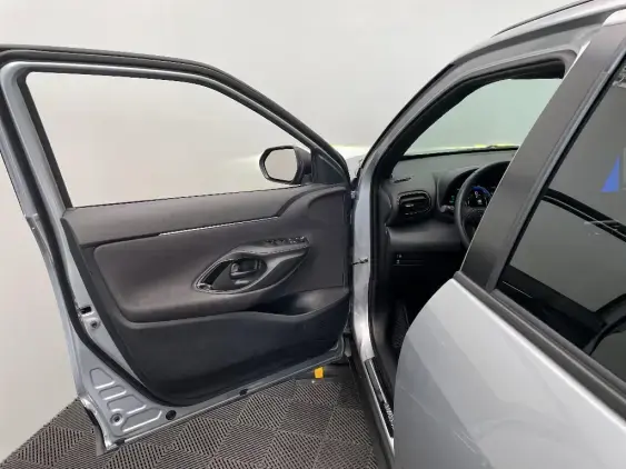 TOYOTA YARIS CROSS I - voiture d'occasion - Photo 19