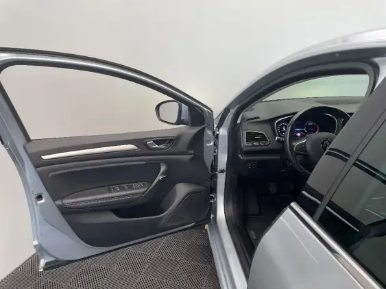 RENAULT MEGANE IV - voiture d'occasion - Photo 19