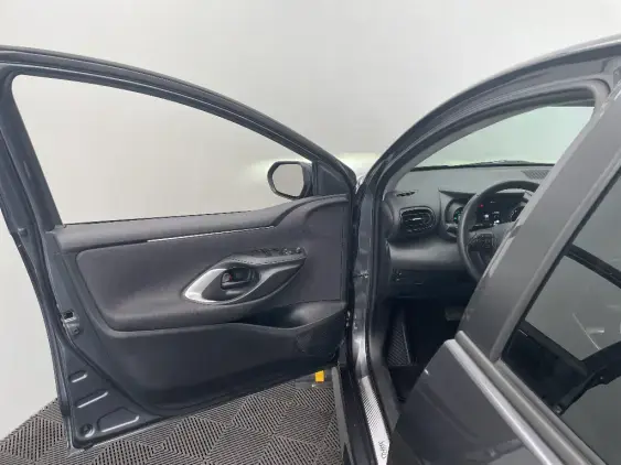 TOYOTA YARIS IV - voiture d'occasion - Photo 19
