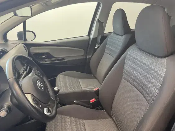 TOYOTA YARIS III - voiture d'occasion - Photo 18