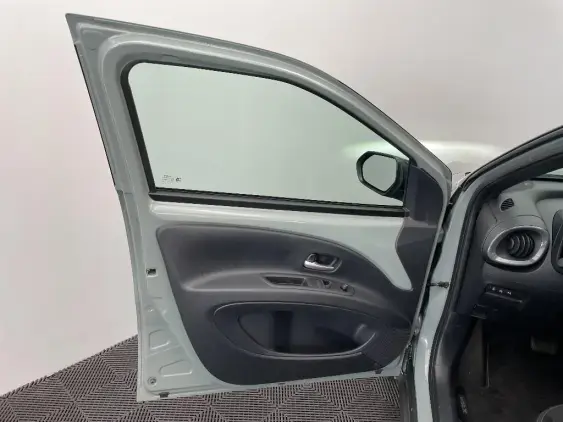 TOYOTA AYGO X - voiture d'occasion - Photo 19