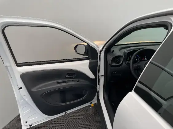 TOYOTA AYGO X - voiture d'occasion - Photo 19