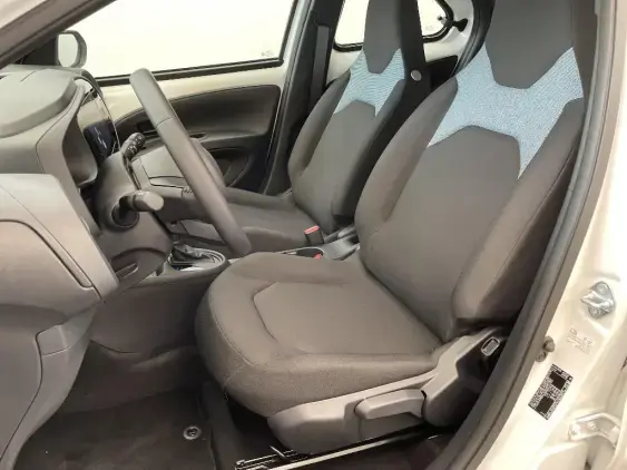 TOYOTA AYGO X - voiture d'occasion - Photo 18