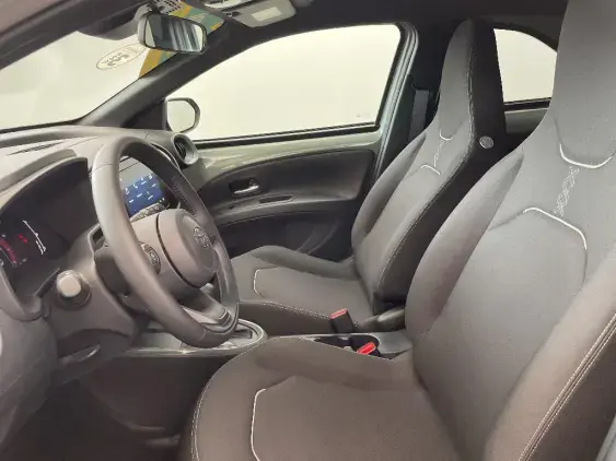 TOYOTA AYGO X - voiture d'occasion - Photo 18