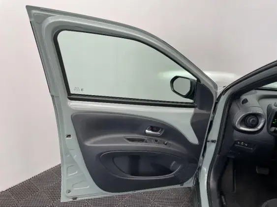 TOYOTA AYGO X - voiture d'occasion - Photo 19