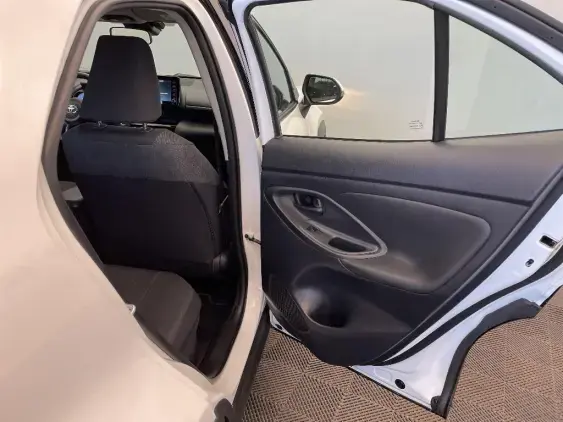 TOYOTA YARIS CROSS I - voiture d'occasion - Photo 20
