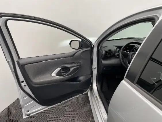 TOYOTA YARIS IV - voiture d'occasion - Photo 19