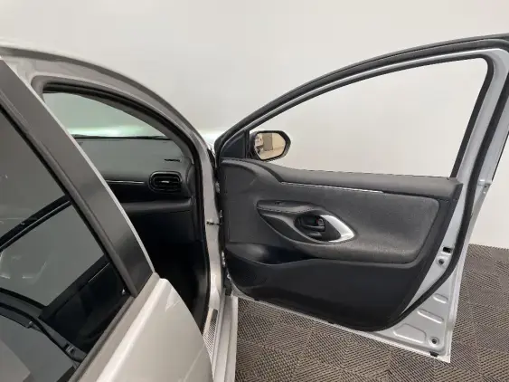 TOYOTA YARIS IV - voiture d'occasion - Photo 20