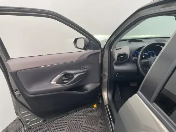 TOYOTA YARIS CROSS I - voiture d'occasion - Photo 19