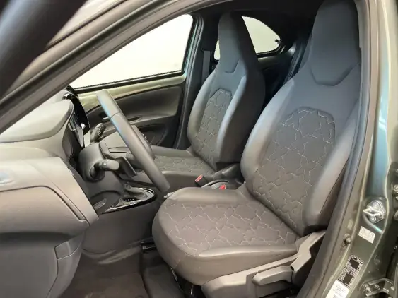 TOYOTA AYGO X - voiture d'occasion - Photo 18