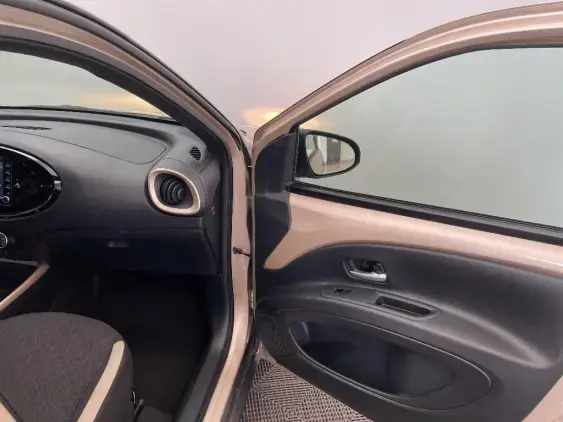 TOYOTA AYGO X - voiture d'occasion - Photo 20