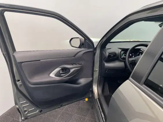TOYOTA YARIS CROSS I - voiture d'occasion - Photo 19