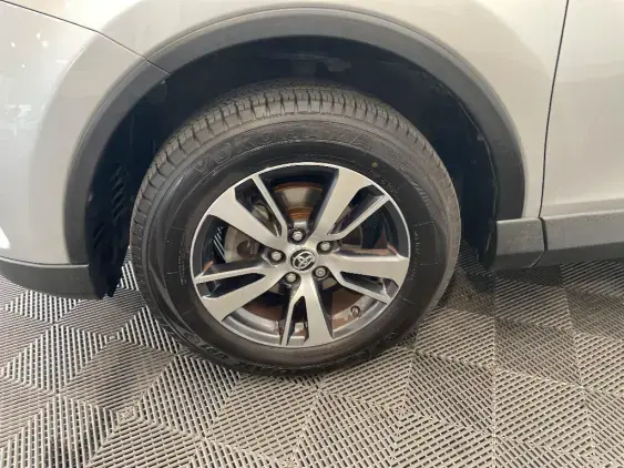 TOYOTA RAV4 IV - voiture d'occasion - Photo 23