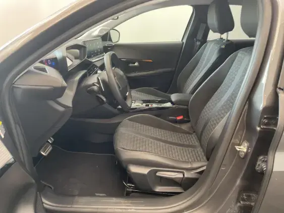 PEUGEOT 208 II - voiture d'occasion - Photo 18