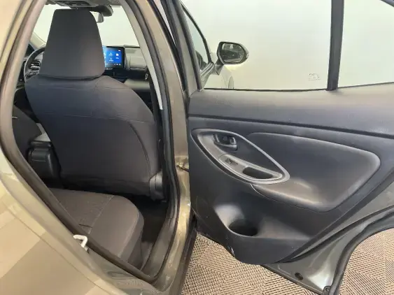 TOYOTA YARIS CROSS I - voiture d'occasion - Photo 20