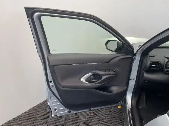 TOYOTA YARIS CROSS I - voiture d'occasion - Photo 19