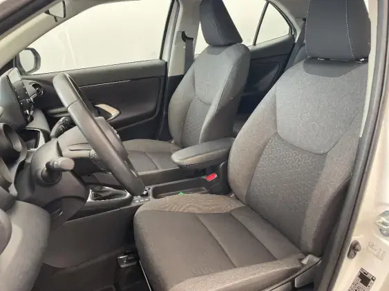 TOYOTA YARIS CROSS I - voiture d'occasion - Photo 18