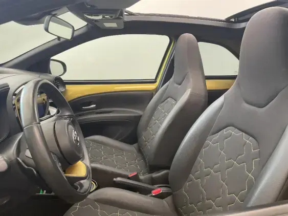 TOYOTA AYGO X - voiture d'occasion - Photo 18